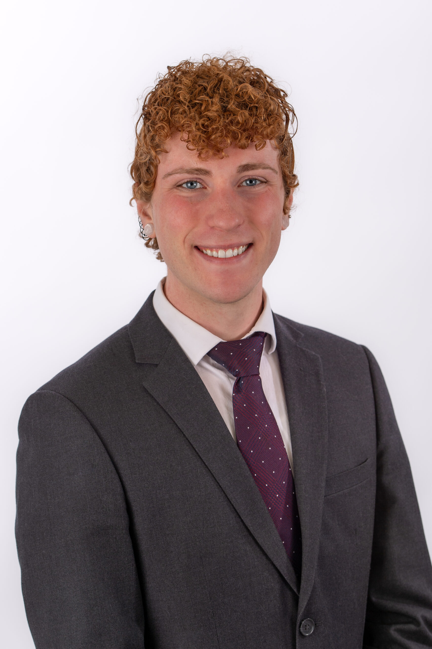 Nick Kinnen : Intern Funeral Director